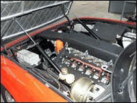 365 GTB/4 Engine in Car